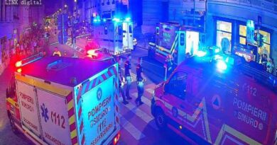 O mașină a intrat într-un grup de oameni, în Germania: mai mulți răniți. Poliția a deschis focul asupra vehiculului